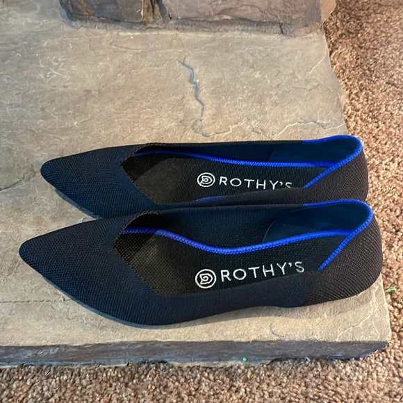 🤩Rothy’s The Point🤩 - Picture 3 of 8